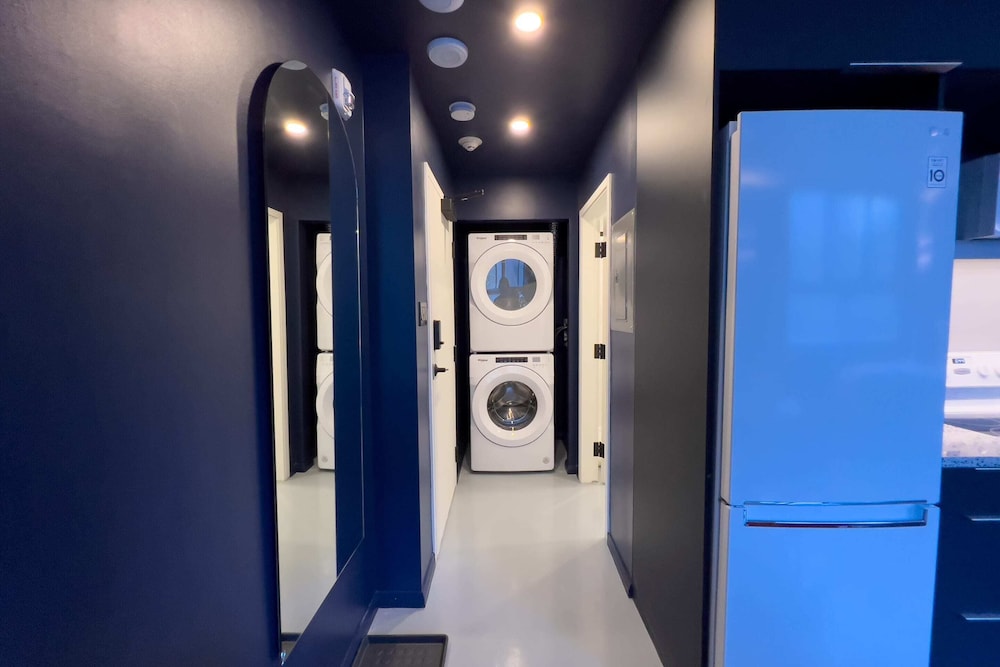 Pierce Boutique Apartments 41/73