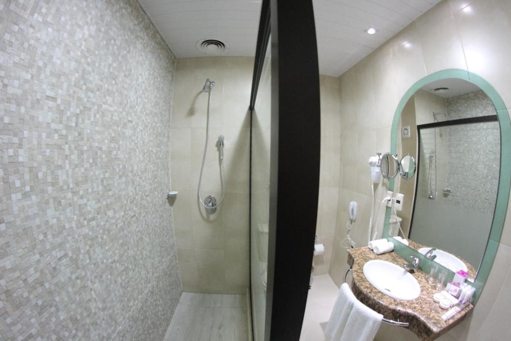 MARAMBAIA HOTEL 13/66