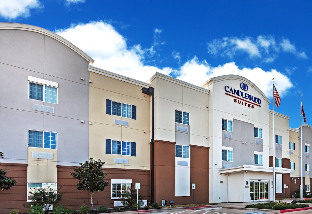 CANDLEWOOD SUITES BAYTOWN 9/58