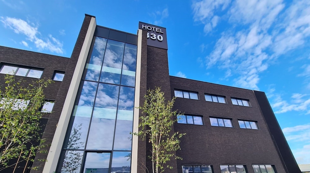 Hotel Le 830 3/49