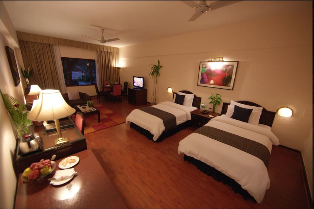 Clarks Hotel 12/50