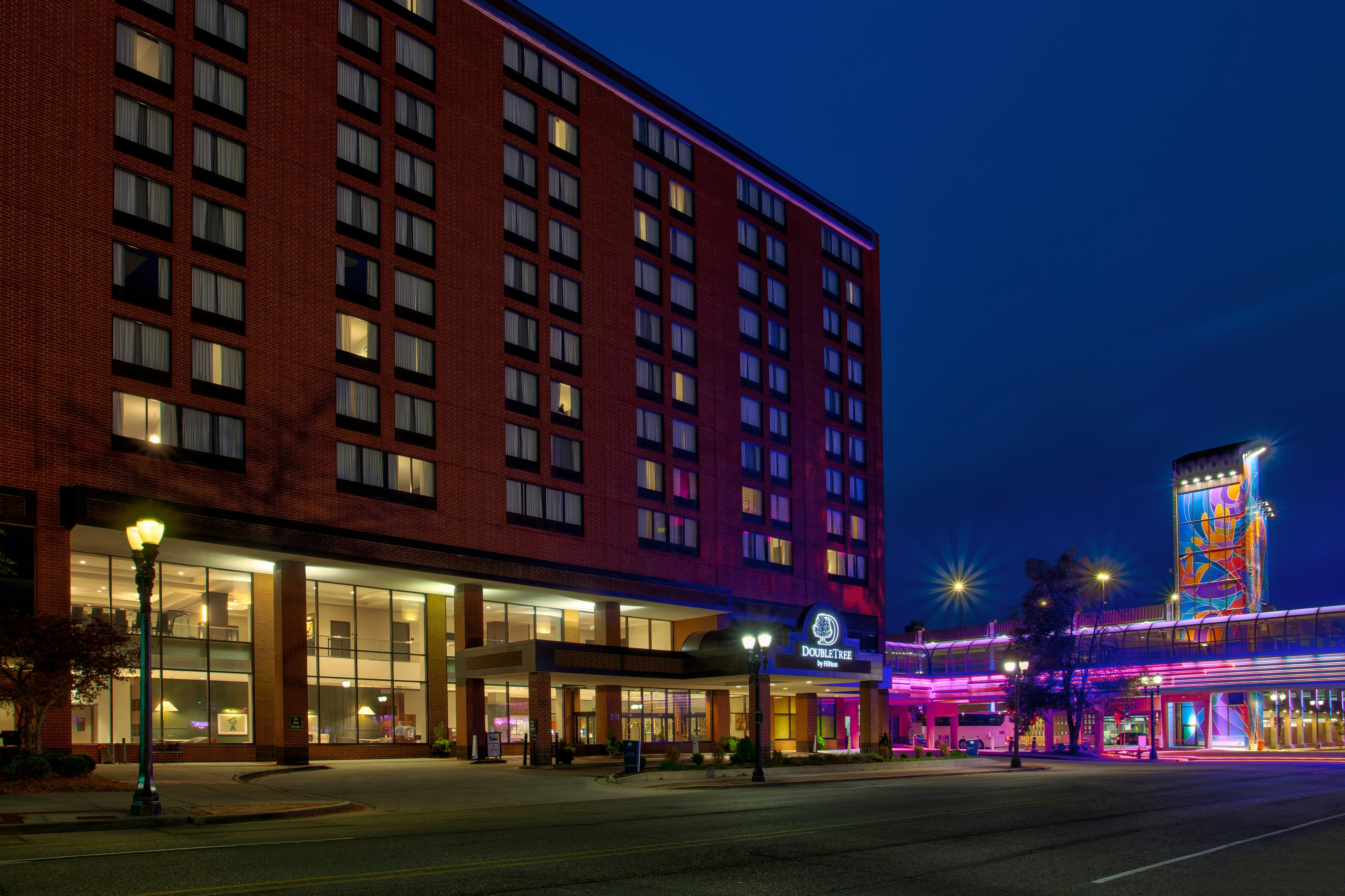 DoubleTree by Hilton Lansing, MI 2/32