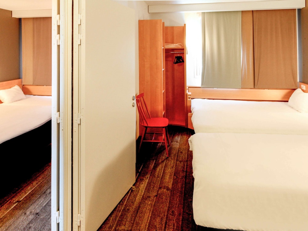 Ibis Les Herbiers 26/67