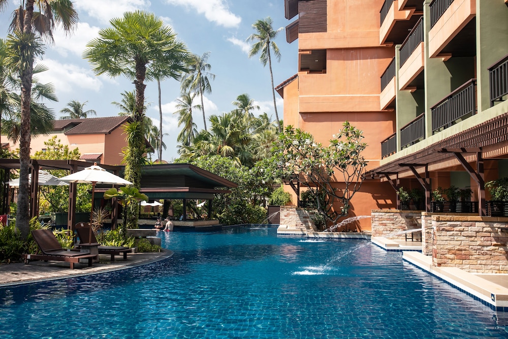 Courtyard by Marriot Phuket Patong Beach 3/65