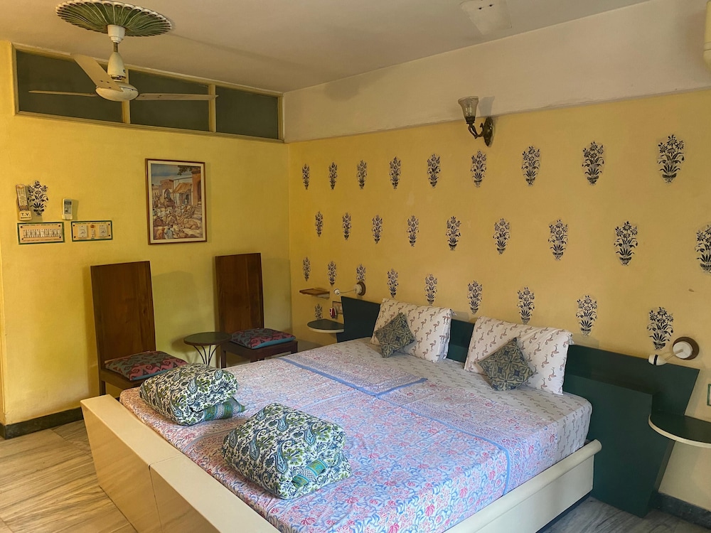 Jaipur Inn 18/62