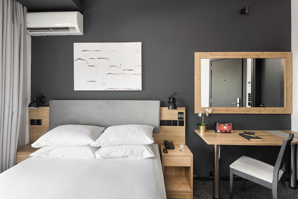 Park Hotel 63/67