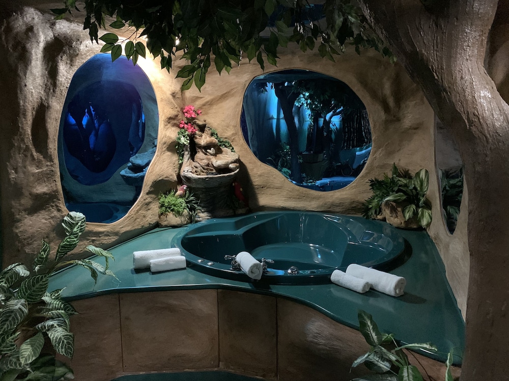 Designer Inn & Suites 62/69
