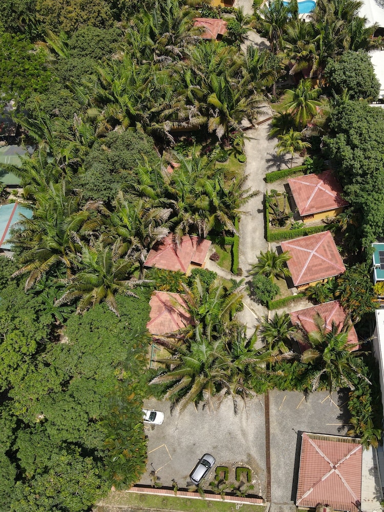 Esencia Hotel And Villas 57/65