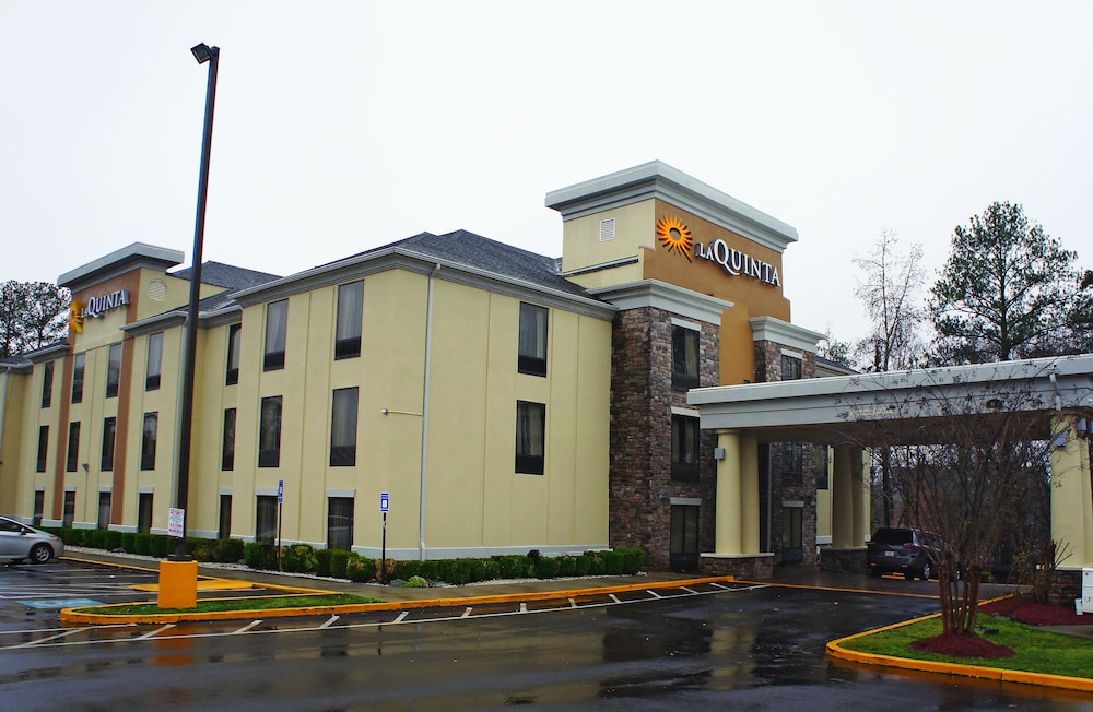 La Quinta Inn & Suites by Wyndham Covington 1/45