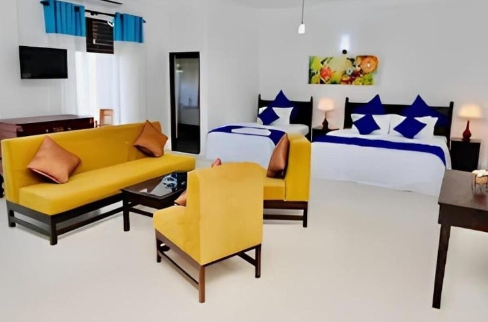 Blue Spring Hotel 23/38