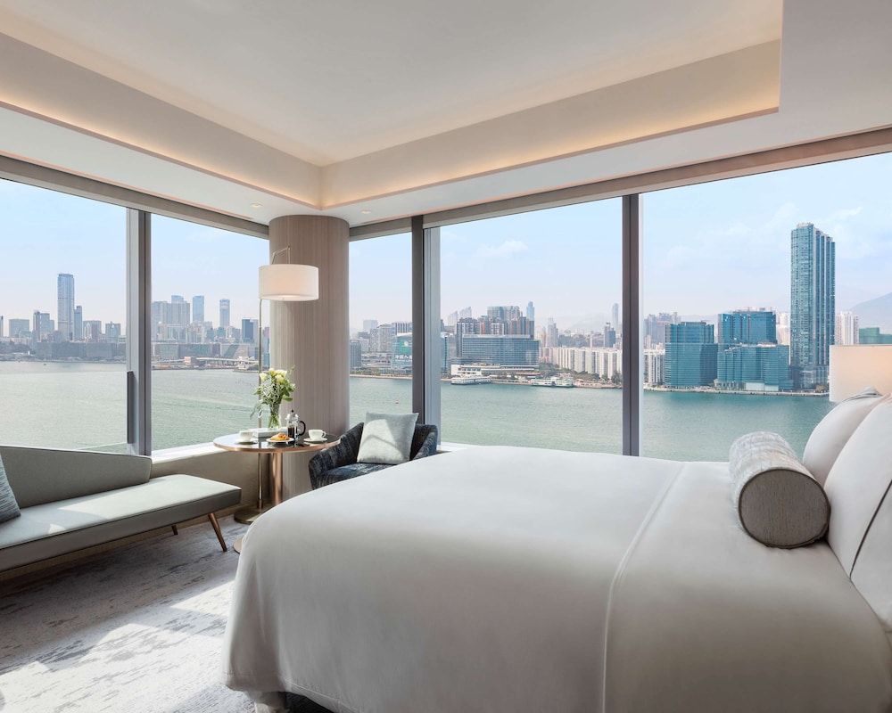 Hyatt Centric Victoria Harbour 17/70