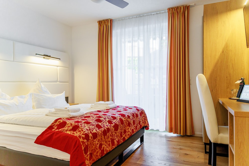 Bodensee Hotel Kreuz 18/50