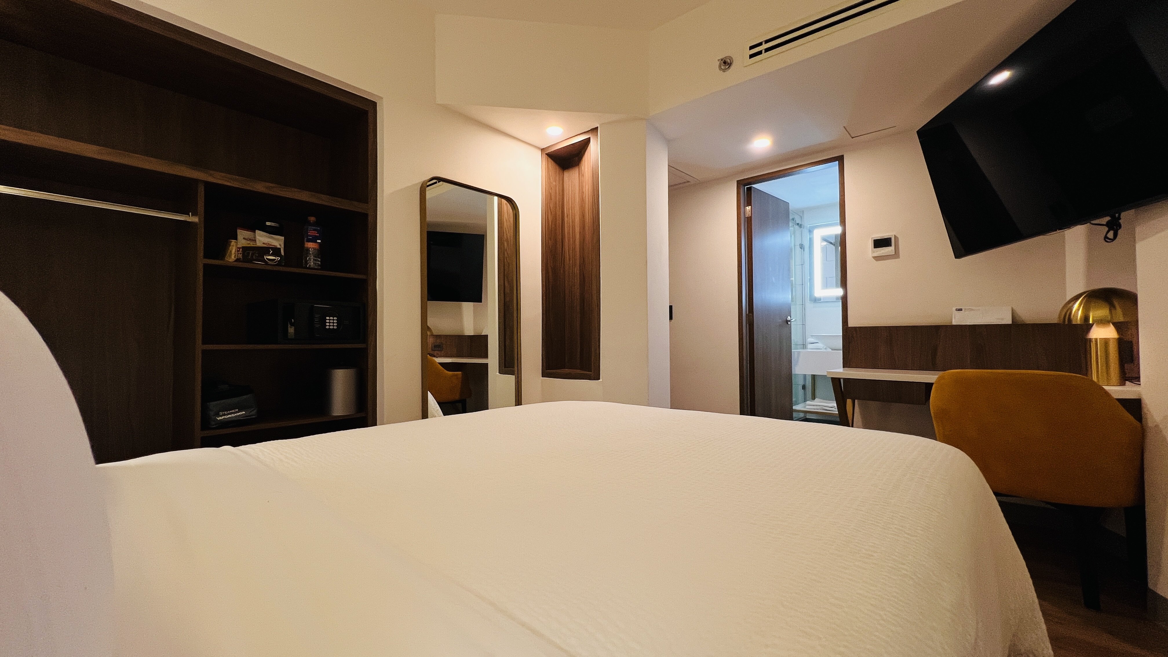 Hotel Roosevelt 8/39
