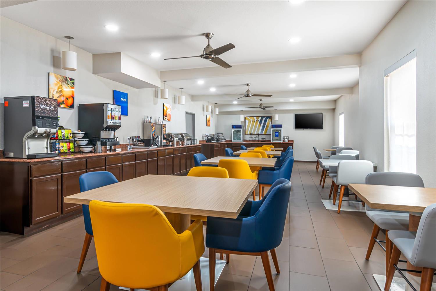 Comfort Inn & Suites St Louis - Chesterfield 24/32