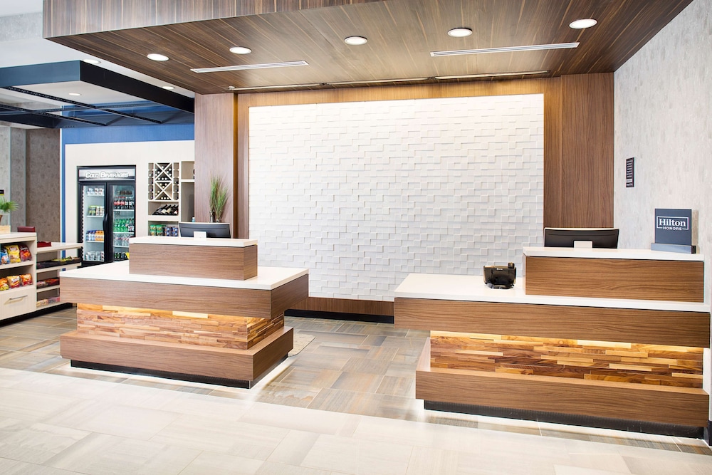 Lobby at Hilton Garden Inn Dallas/Arlington South, ARLINGTON - TX