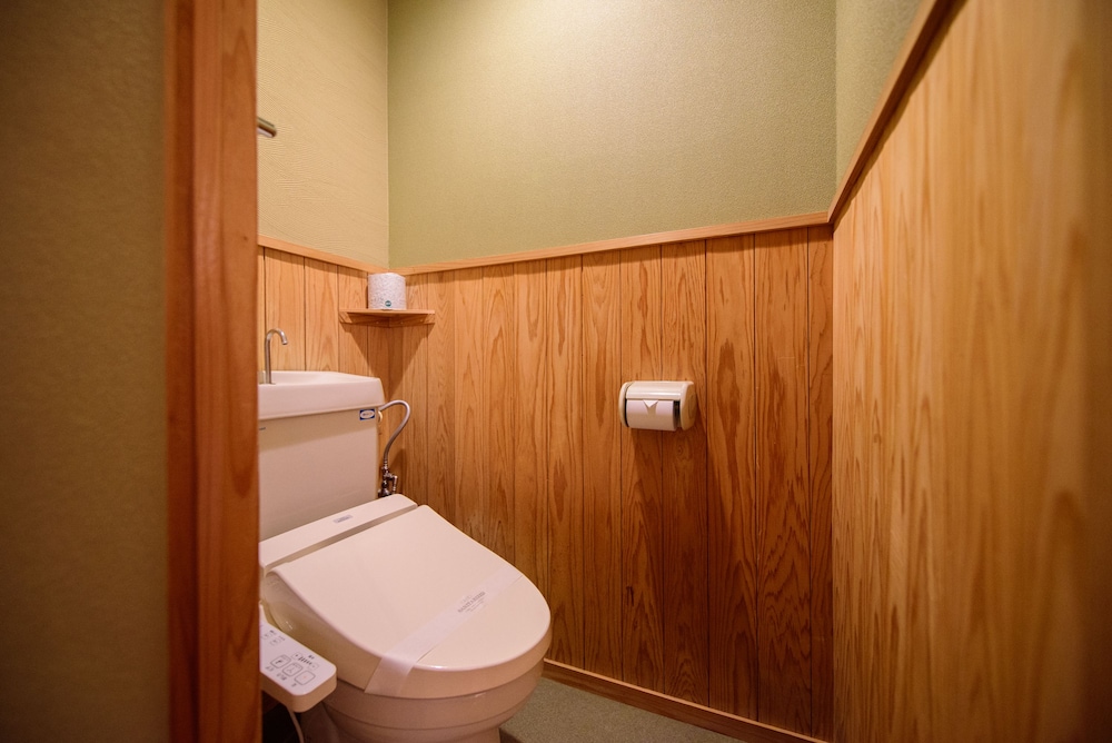 Yufuin Onsen Wafu Ryokan Tsuenosho 27/29