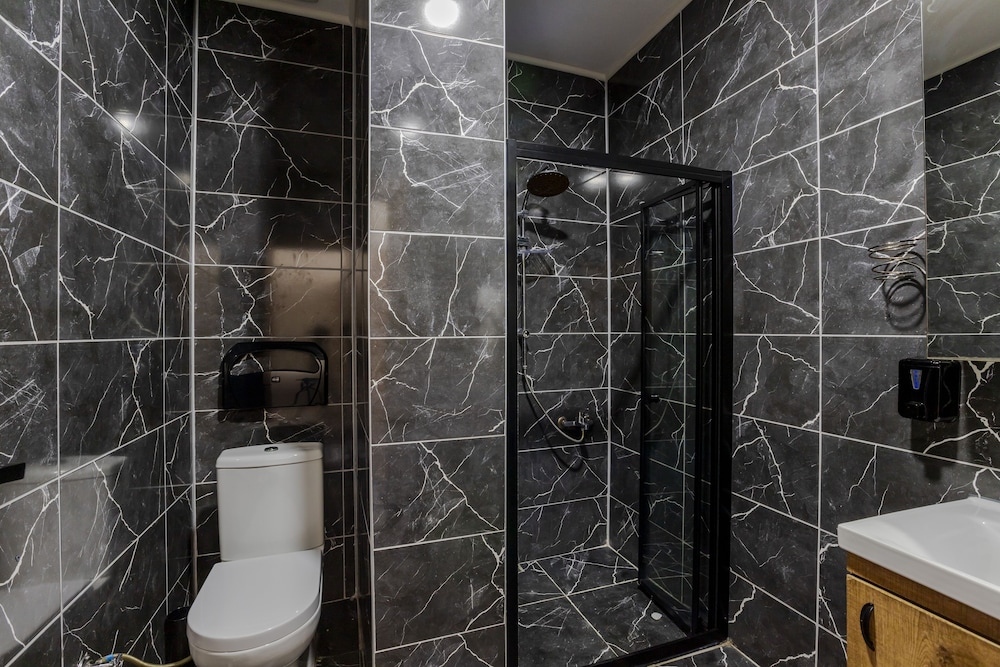 Acar Airport Hotel 42/44