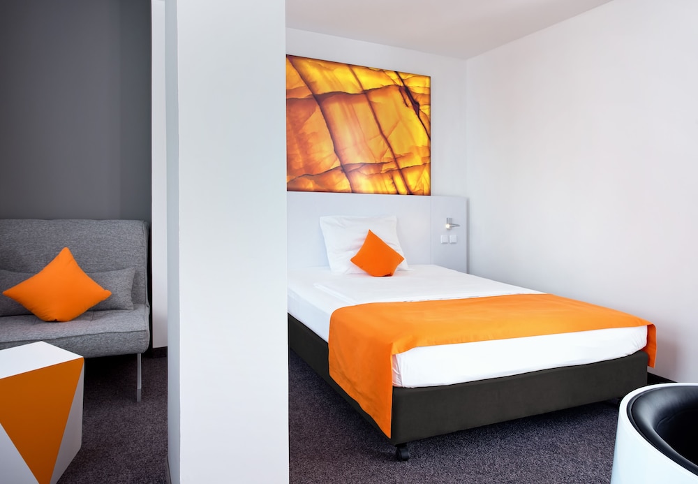 Wyndham Garden Dusseldorf City Centre Konigsallee 8/31