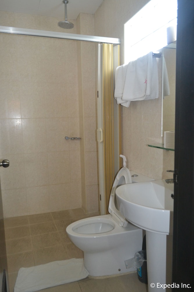 Boomerang Hotel 16/63