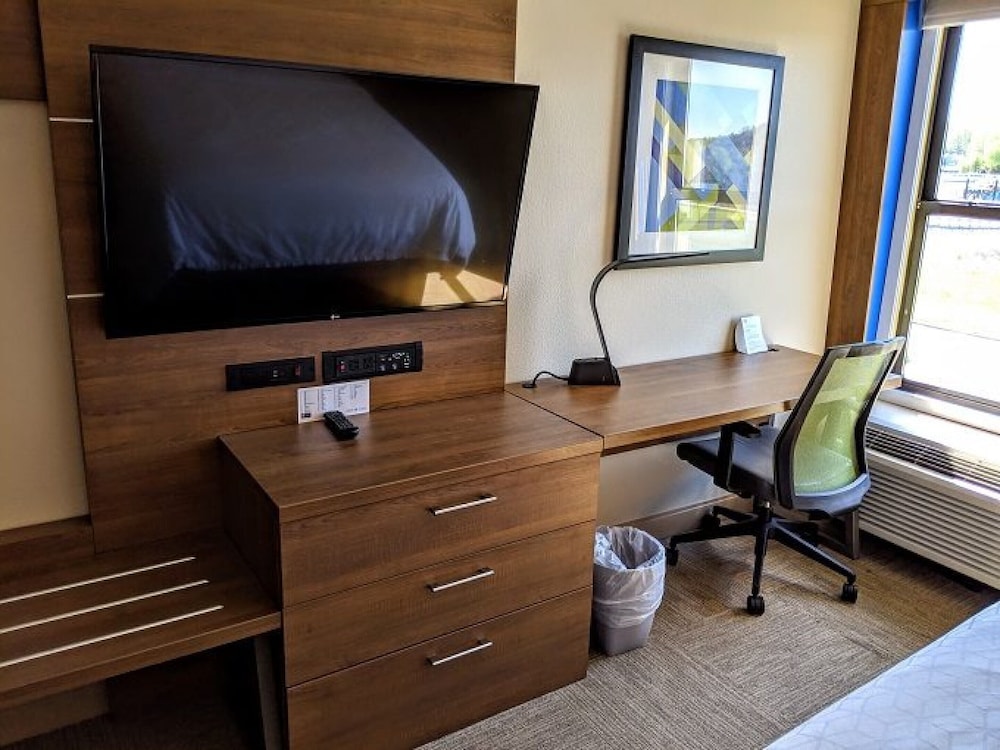Holiday Inn Express Indianapolis Southeast 42/69