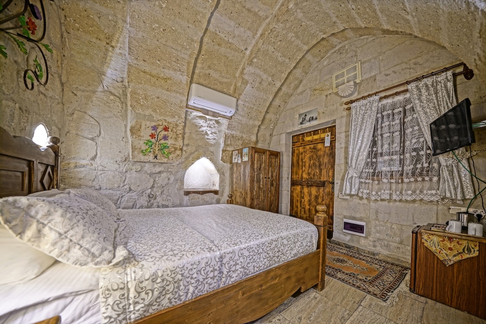 Maccan Cave Hotel 23/70