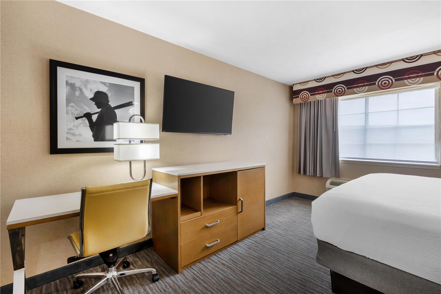 غرفة بسرير كينج لذوي الإعاقة، Best Western Cooperstown Inn & Suites 5/7
