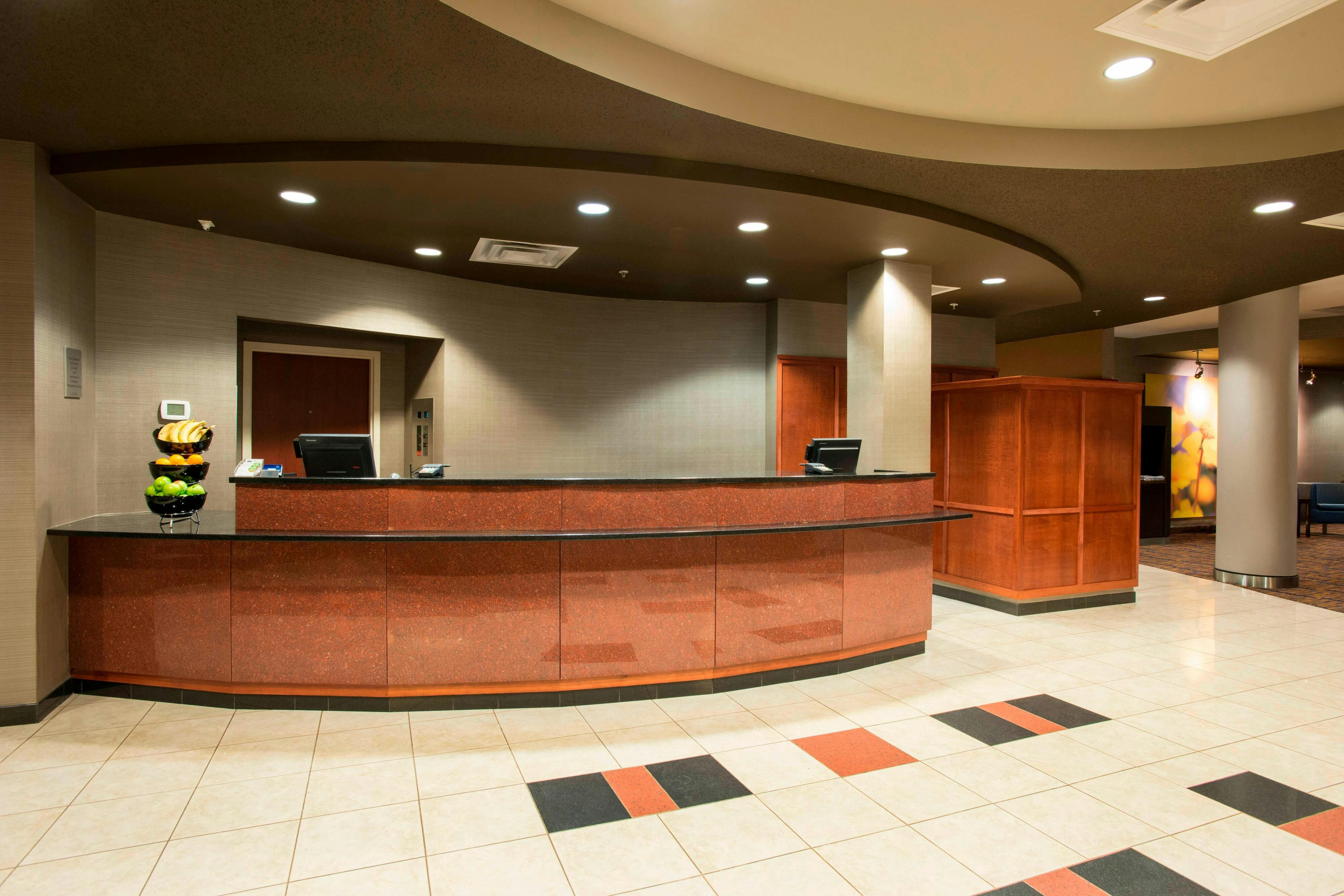Courtyard By Marriott Cincinnati North At Union Centre 3/50