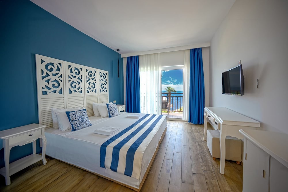 Blue Dreams Resort and Spa Bodrum 11/49