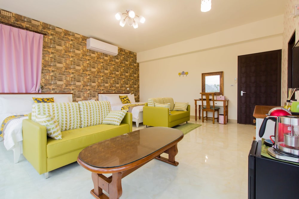 Shan Hai B&B 13/43