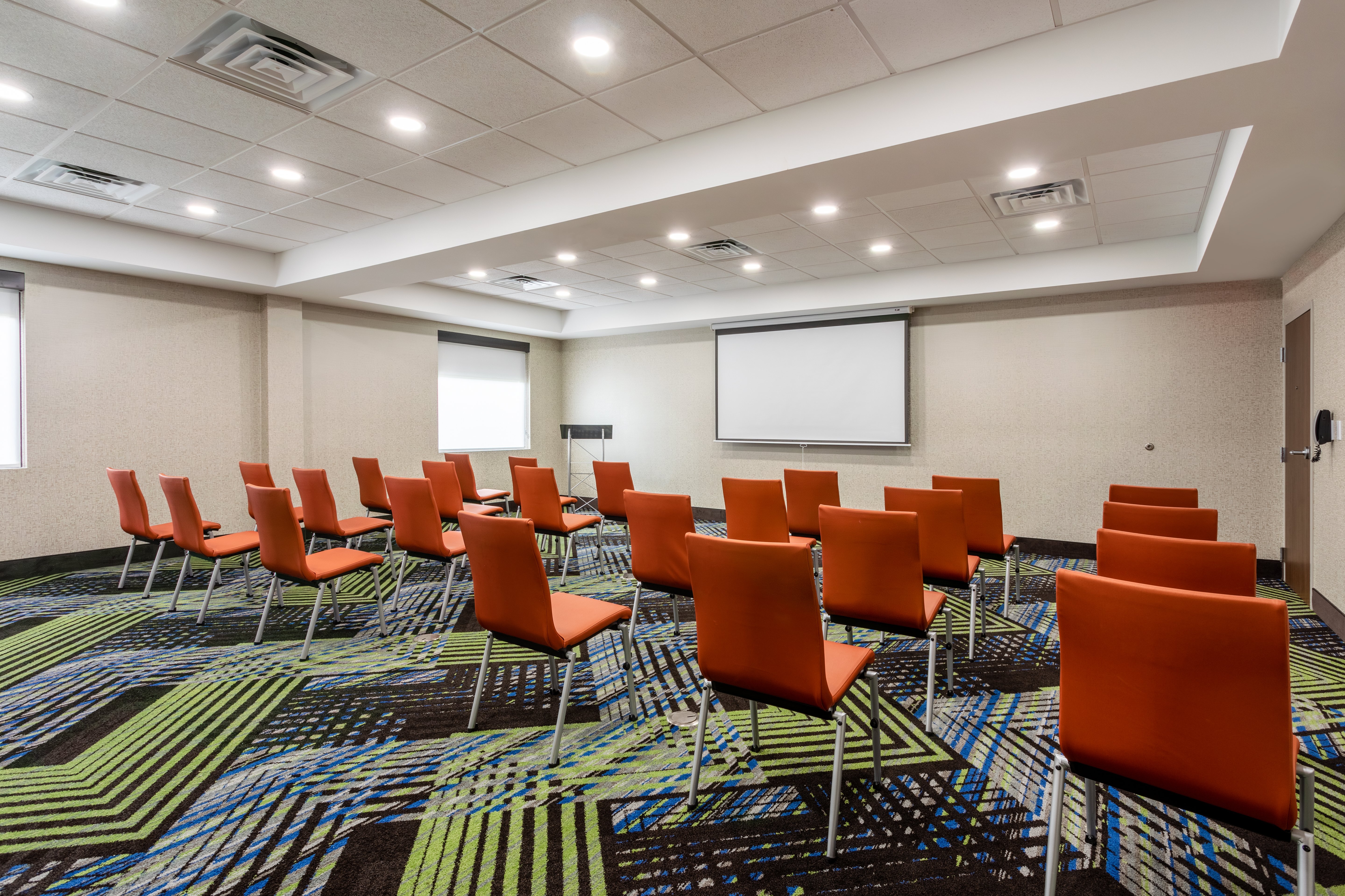 Holiday Inn Express & Suites Miramar 55/71