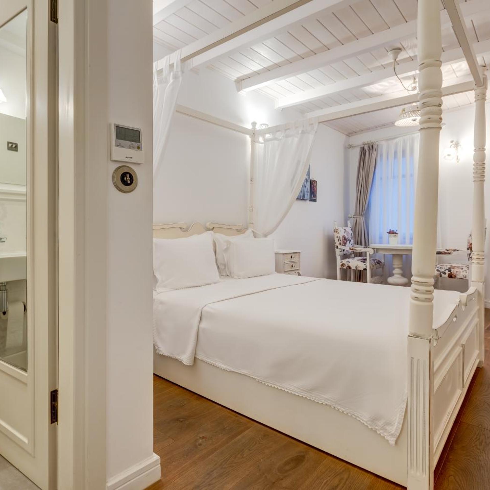 غرفة ثلاثية بإطلالة على البحر، Ela Tenedos Hotel - Adults Only 3/8