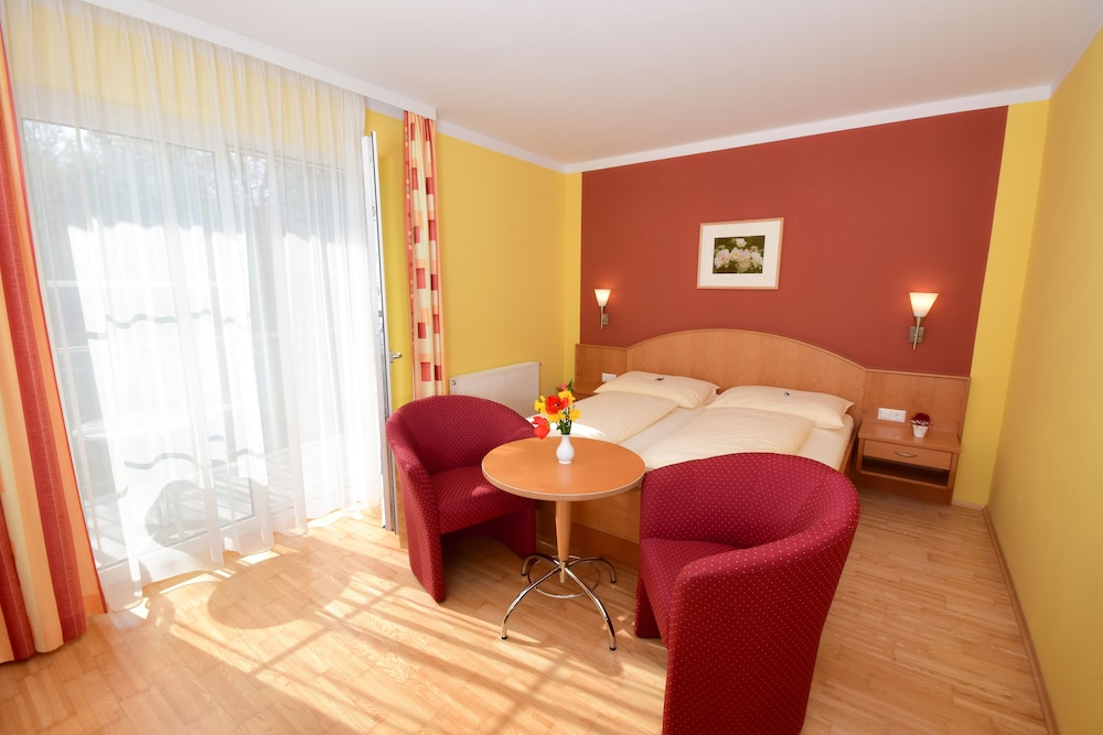 Golf & Therme Sonnepension 12/38