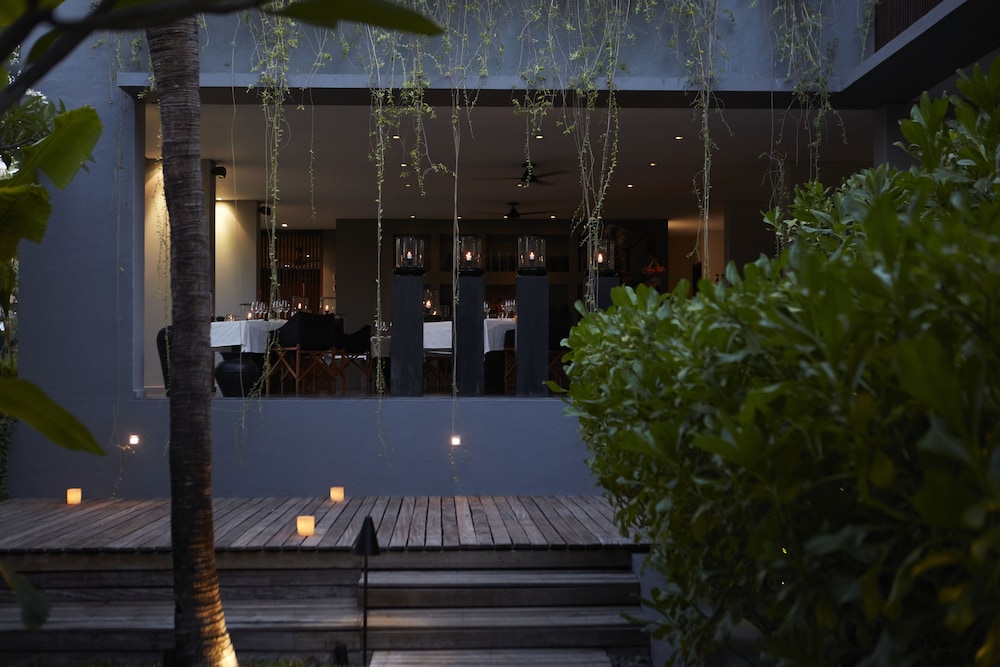 The Lombok Lodge 4/50