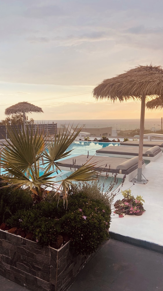Nalu Suites 59/61