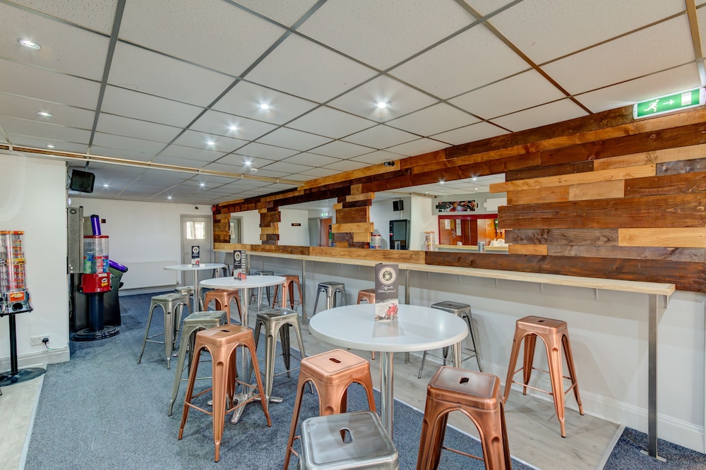 The New Sandringham Court Hotel & Norma Jeans Bar&Brasserie 36/50