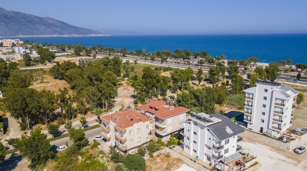 Demyra Boutique Hotel 25/28