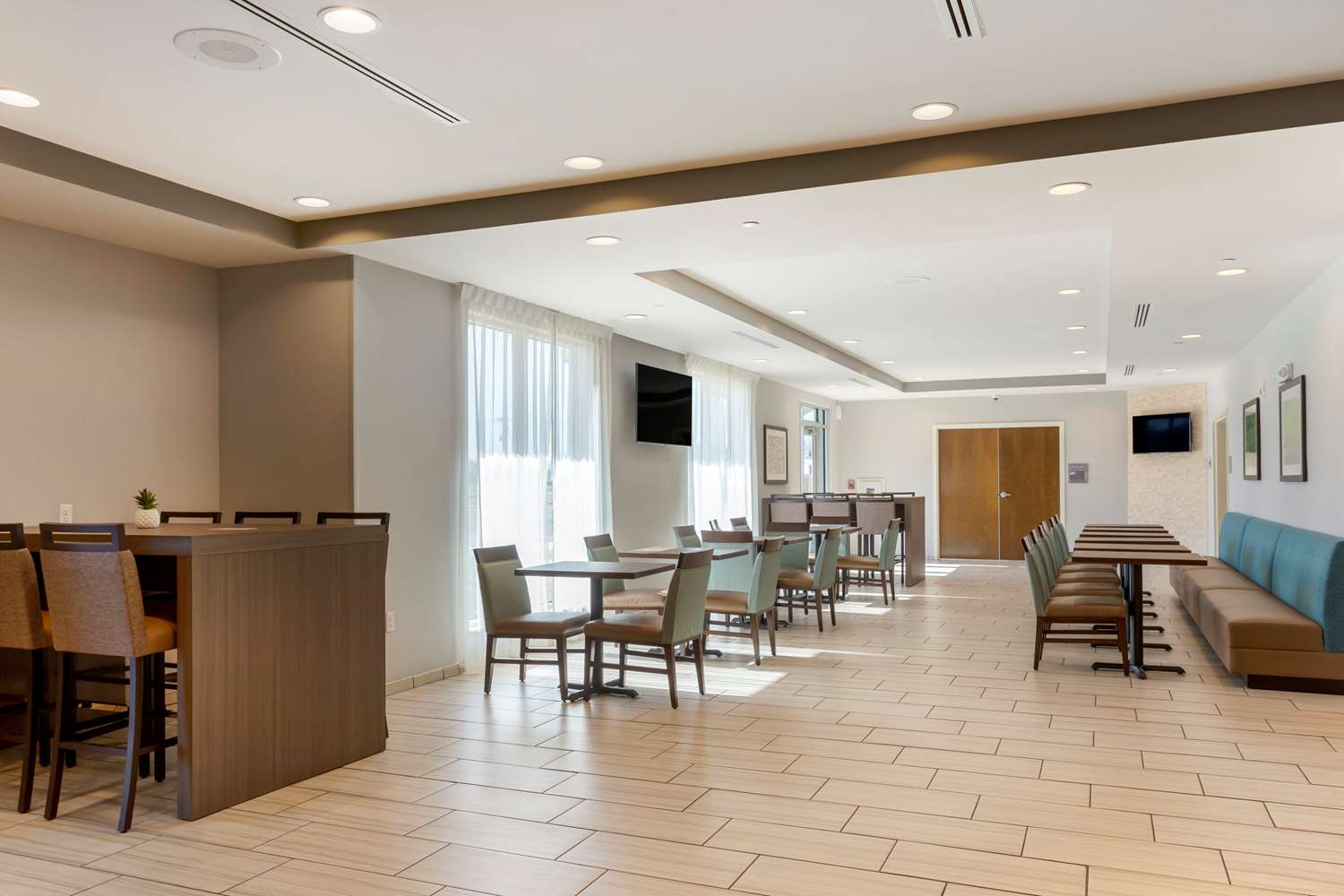 Comfort Inn Jonesboro Central 22/28