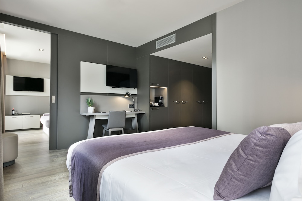 Hotel Upper Diagonal 20/45