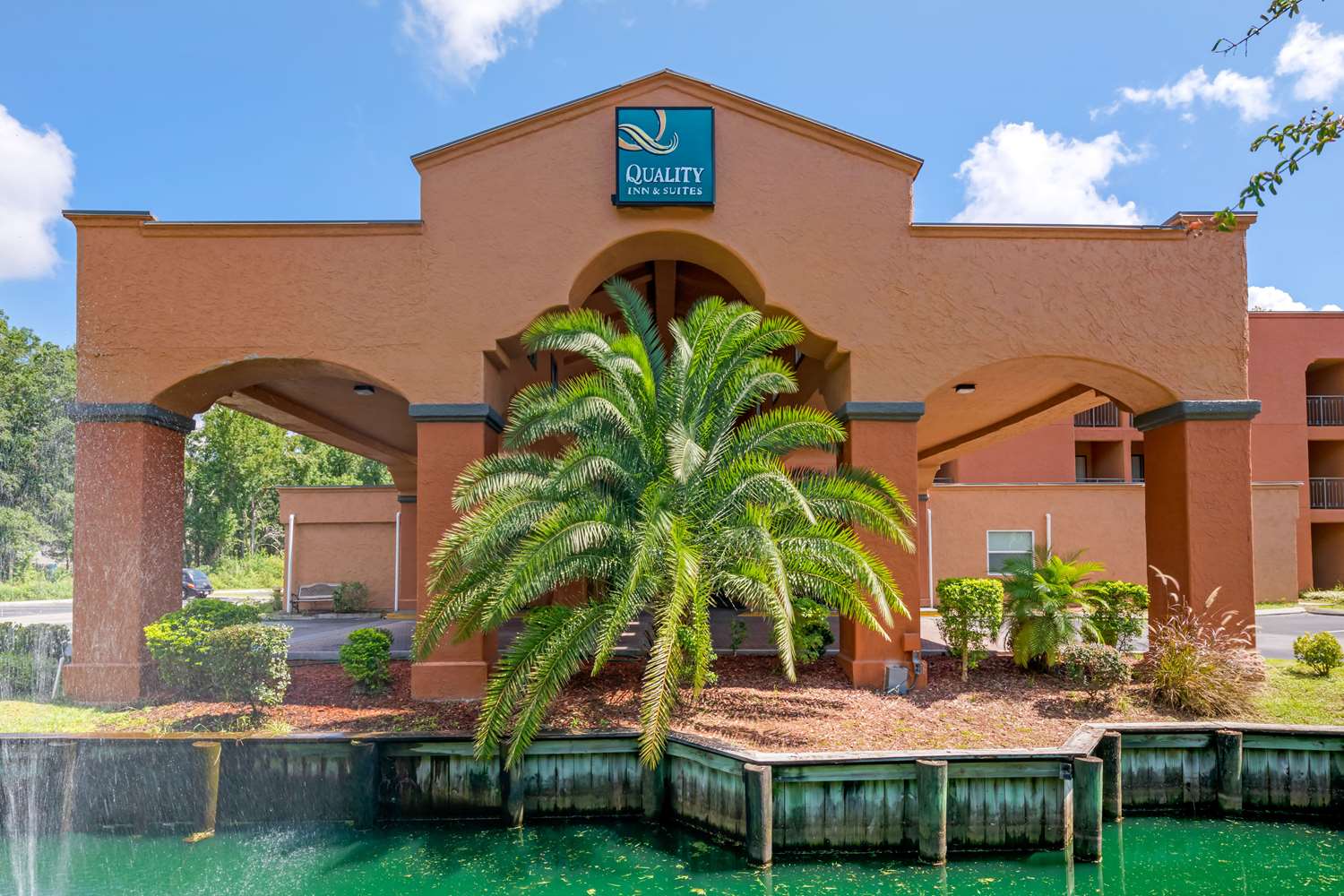 Quality Inn & Suites Jacksonville-Baymeadows 36/42