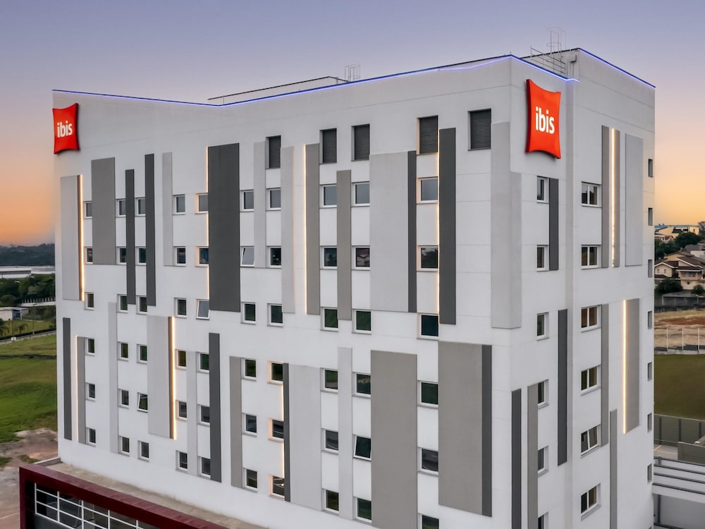 ibis Aruja 1/43