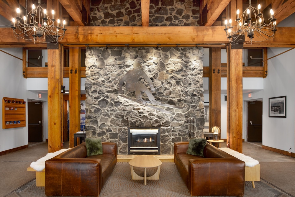 Tantalus Resort Lodge 12/55