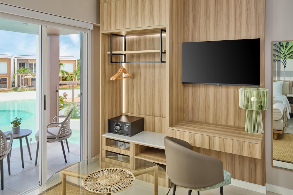 Lime Resort Bohol, a member of Radisson Individuals Premier 48/60