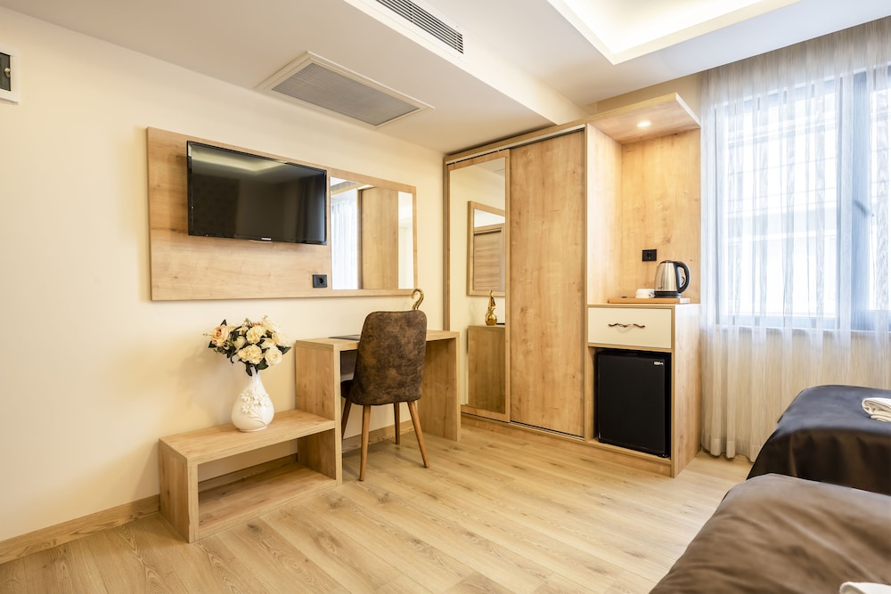Emin Palace Hotel 18/22