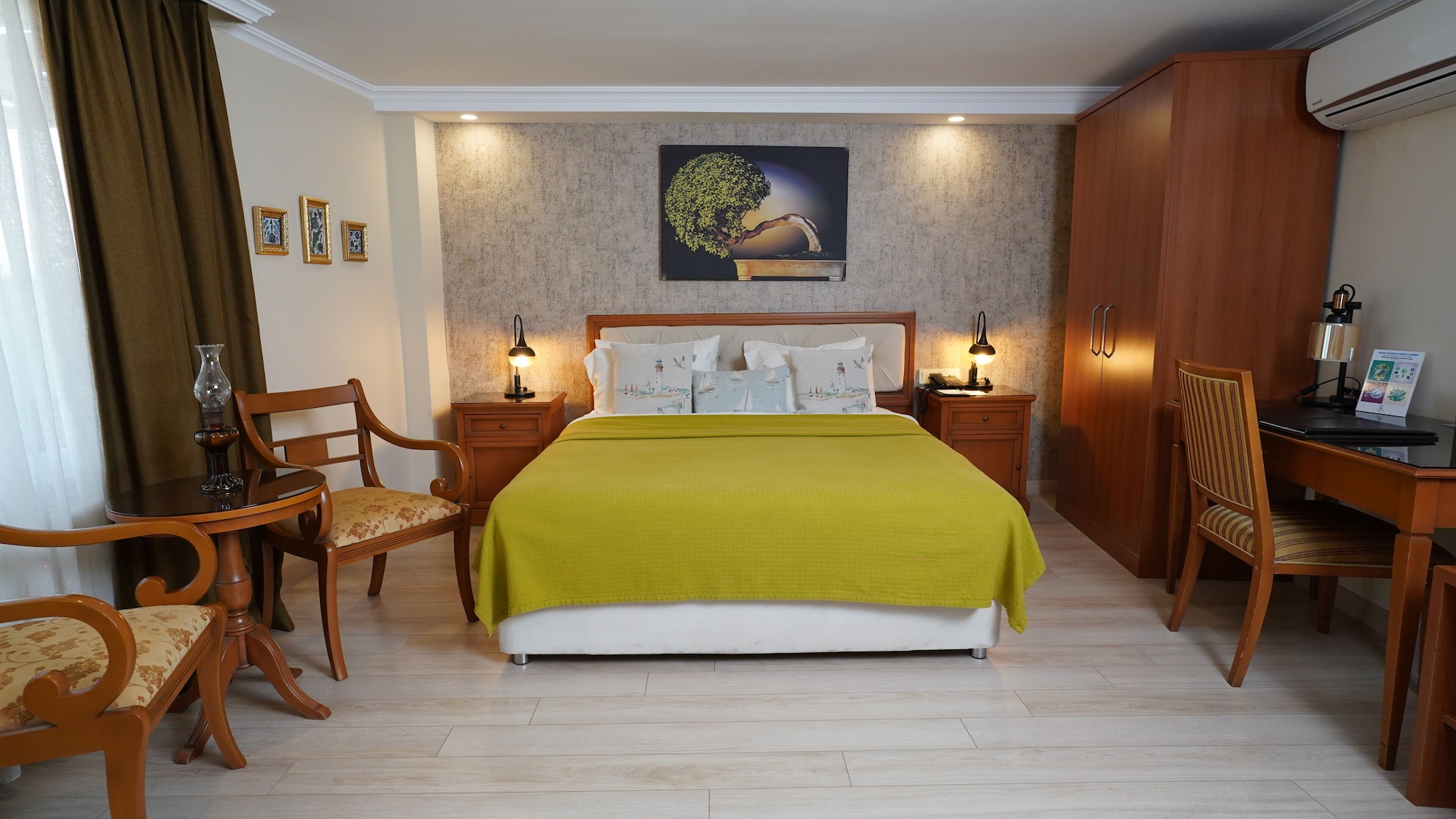 PRESIDENTIAL, SUITE, SEA VIEW