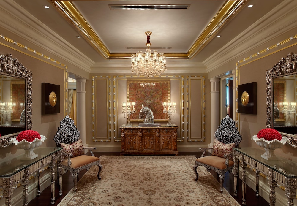 The Leela Palace New Delhi 45/74