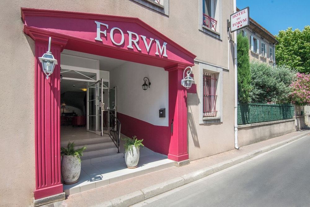Hotel du Forum 2/50