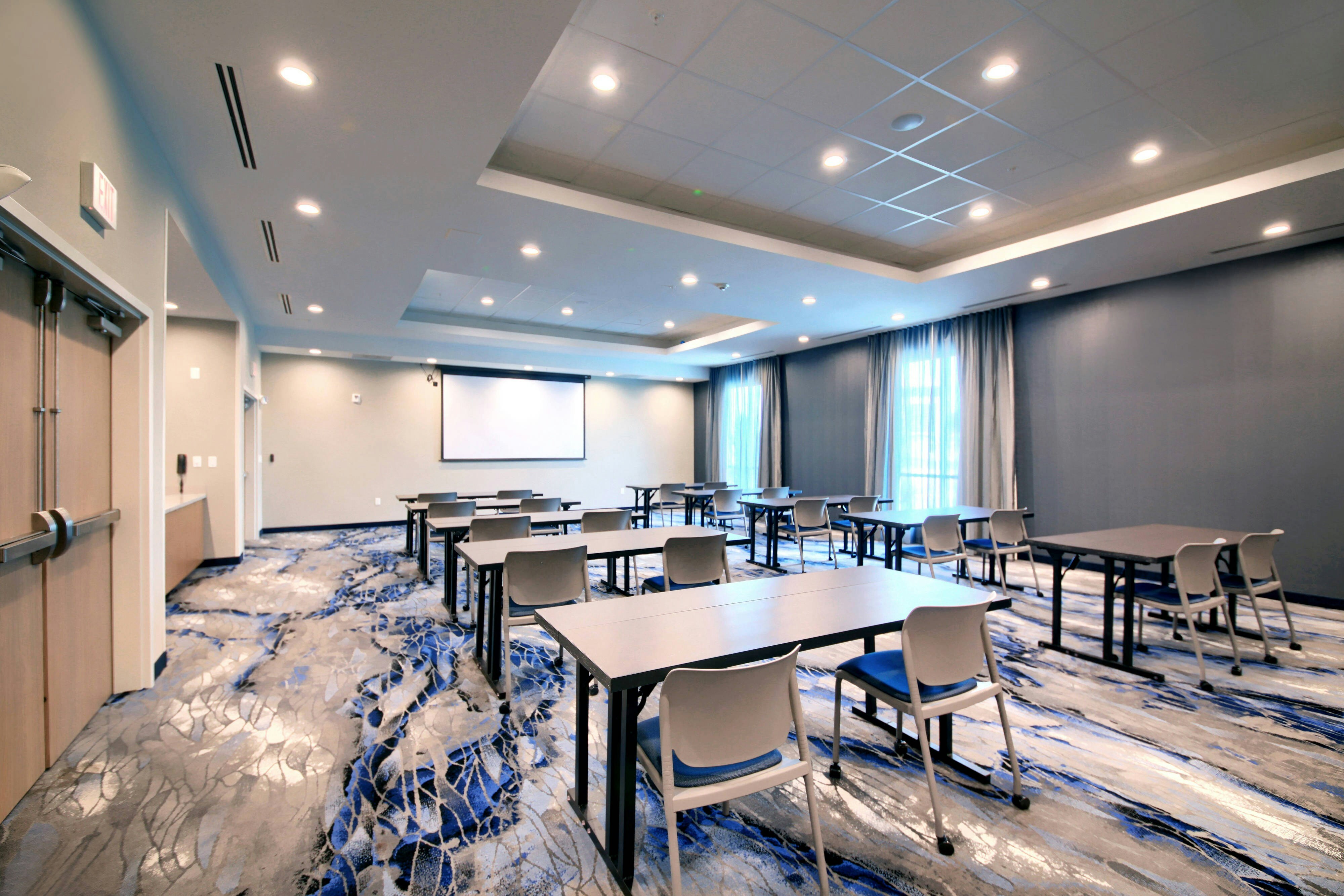 Fairfield Inn And Suites By Marriott Dallas Cedar Hill 33/42