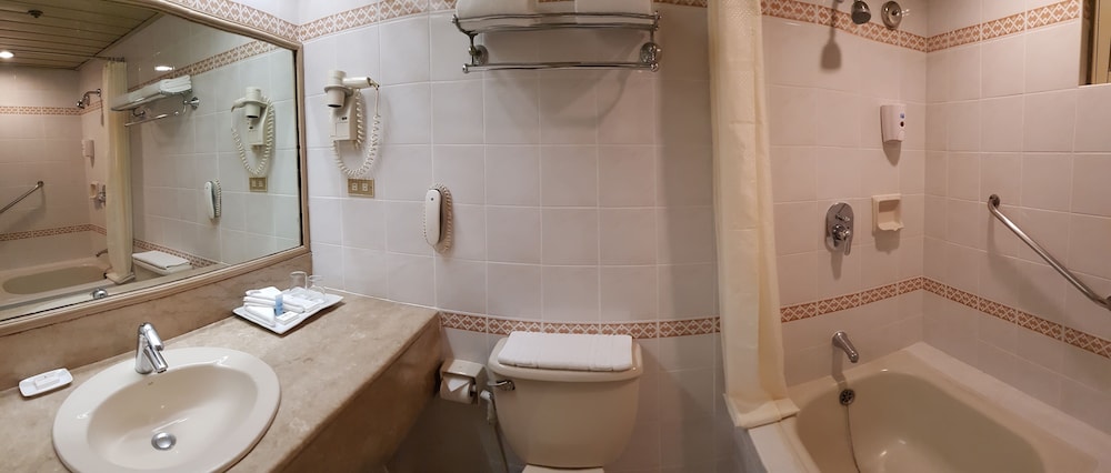 Executive Hotel Manila 44/47