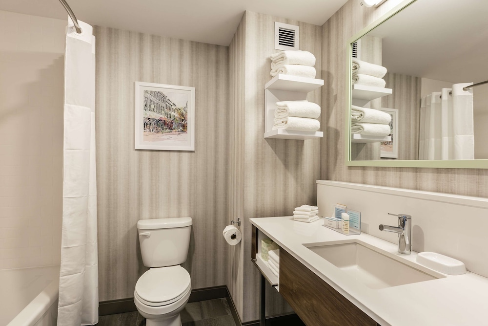 Hampton Inn Suites By Hilton Beauport Quebec 12/48