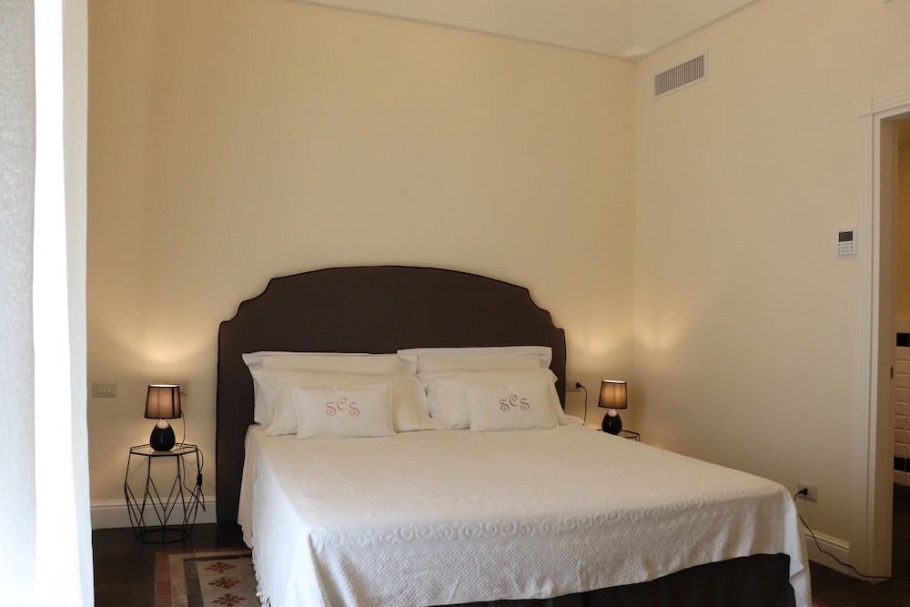 San Carlo Suites 12/50